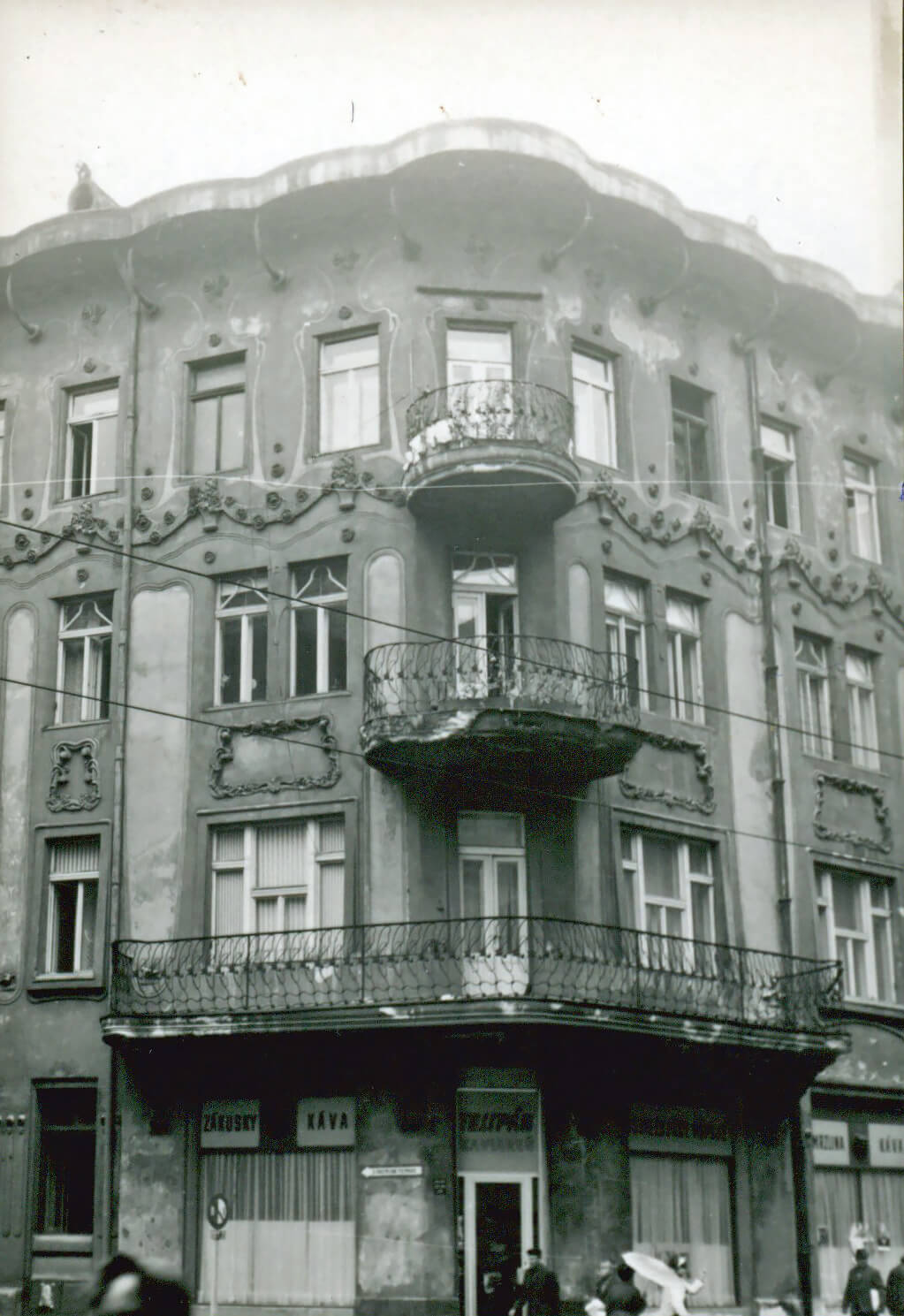 Close-up of the Štúrova 10 façade, archival