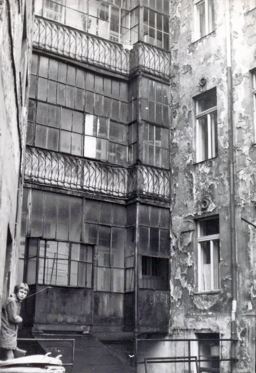 The interior courtyard, before restoration